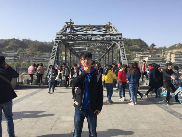http://news.xidian.edu.cn/__local/3/3B/BF/442B862CE8839FD4BE922E0E047_0115E19F_1E95C.jpg